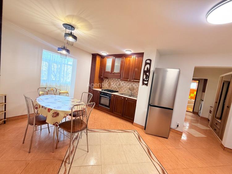 NICOLINA, STR. LIBERTATII, 3 CAMERE DECOMANDAT, ET 2 - 2