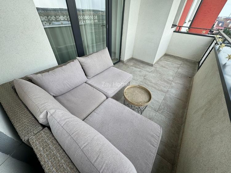 Vis a vis de Esso. Lift. Mijloc transport in fata. Loc de parcare. - 17