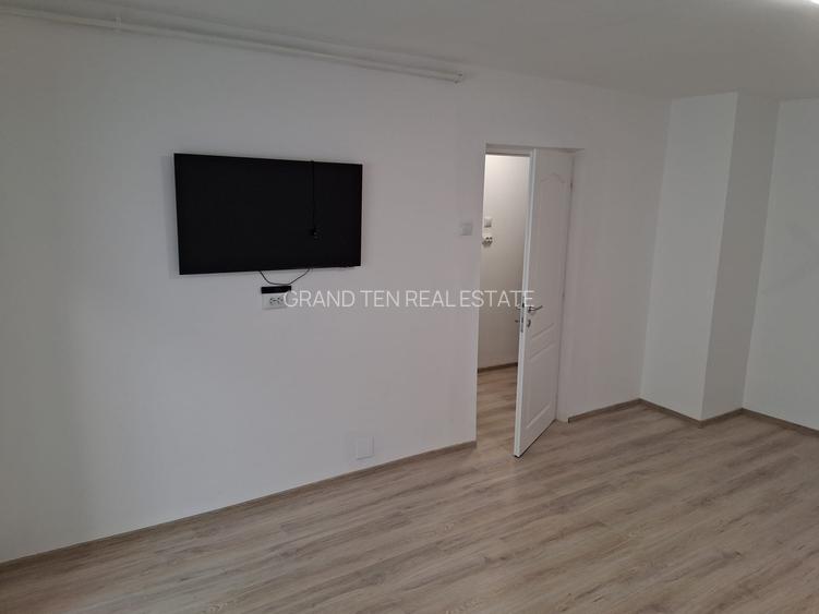 Vanzare garsoniera transformata in 2 camere. renovata, centrala proprie, etaj 1 - 2