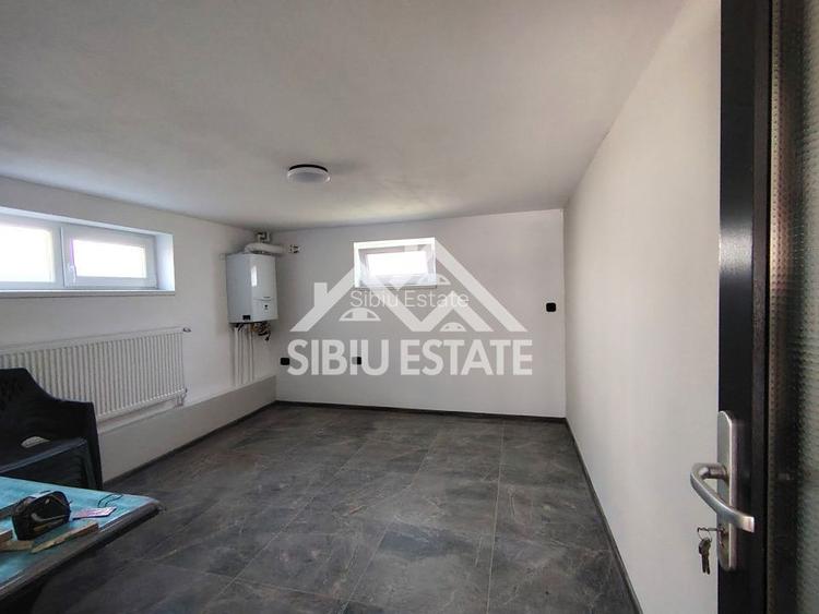 Casa Sibiu, intrare Selimbar, garaj, pivnita, curte mare - 12