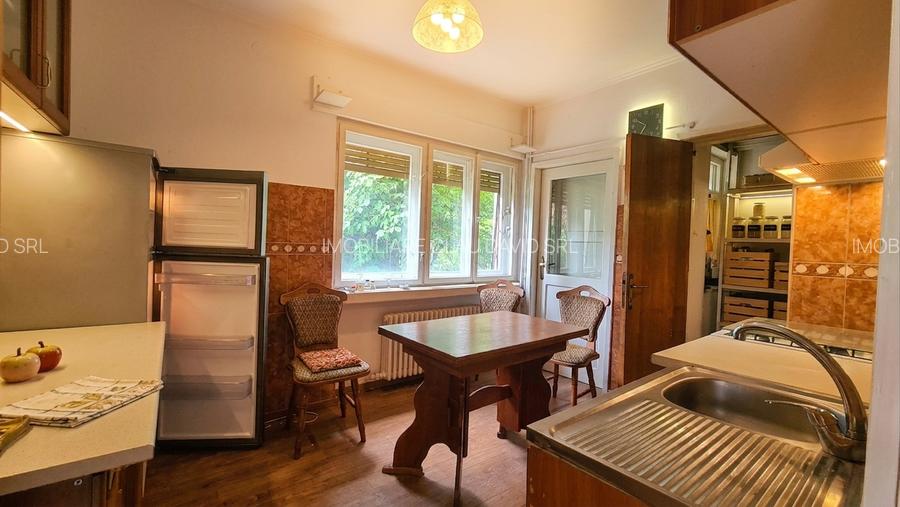 Casa Tip Vila - cu garaj - singur curte - Centru Istoric - 10