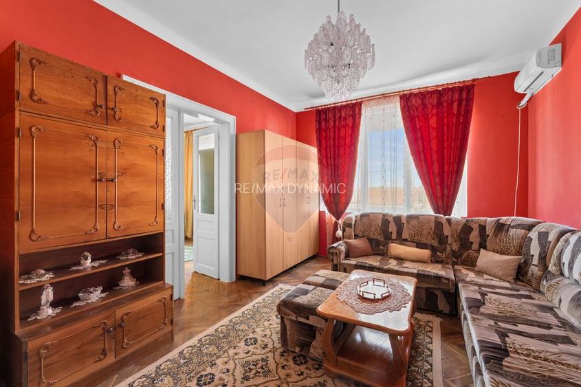Apartament 2 camere, loc de parcare, teren propriu,strada Constituției - 4
