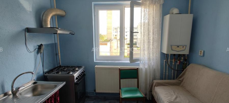 Calarasi | 3 Camere | Semidecomandat | Open-Space | Centrala | 2/4 - 2