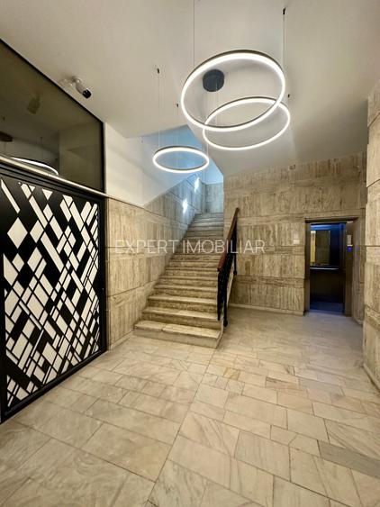 UNIRII - FANTANI 5 camere decomandat etaj 5 panorama deosebita - 19