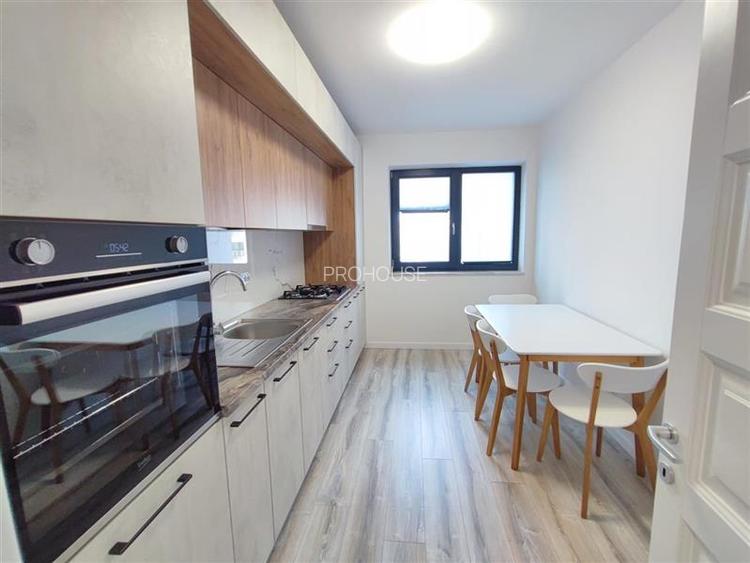 Bloc nou - langa Universitatea Bacovia - 2 camere - mobilat si utilat nou - 7