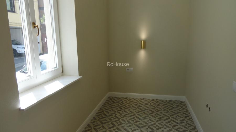 Apartament in casa recent renovat , parcare in curte, zona centrala - 8