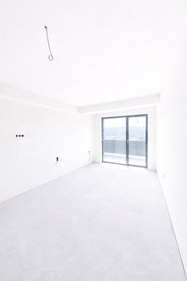 OPORTUNITATE DE INVESTITIE ,  Apartament 3 camere,  Panorama superba, Bloc nou - 3