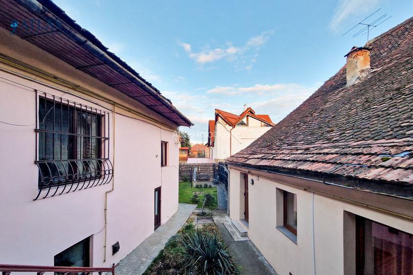 Renovat 2026, 105 mp., str De Mijloc, la casa, parter inalt, 4 camere, parcari - 18