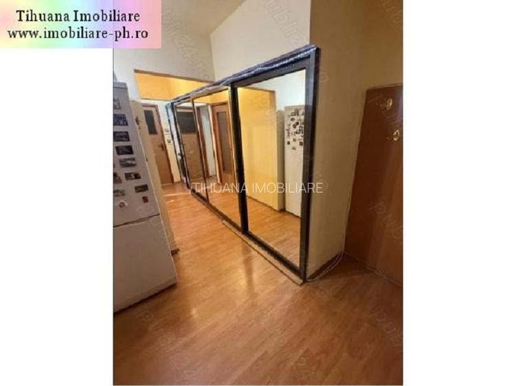 Apartament 3 camere de vanzare : 9 Mai-(Padina) - 3