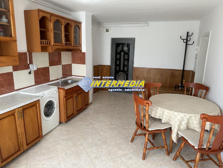 Apartament 2 Camere CENTRU etaj 2 de Inchiriat MOBILAT Alba Iulia zona Primariei - 4