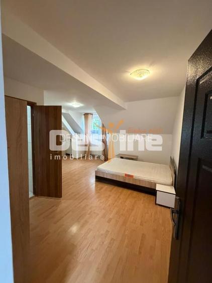 Casa cu 6 unitati, doua locuri de parcare si curte, pozitie excelenta- AFI Mall - 21