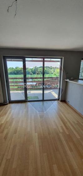 De vanzare apart. 3 cam,  vedere la lac,  în Tancabesti, comision 0% - 15