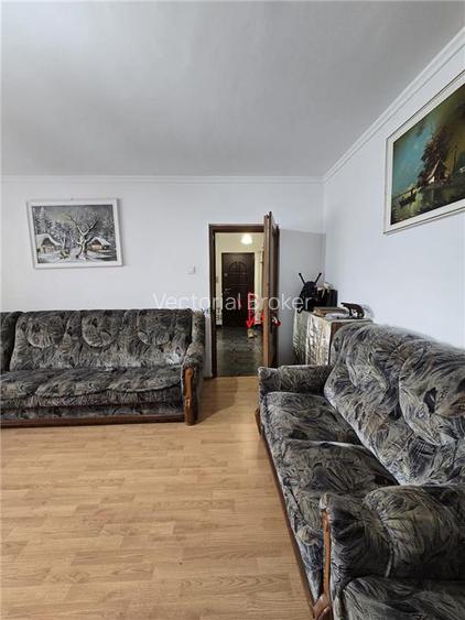 Et.1, hol  H , bloc reabilitat  Doamna Ghica Pancota - 5