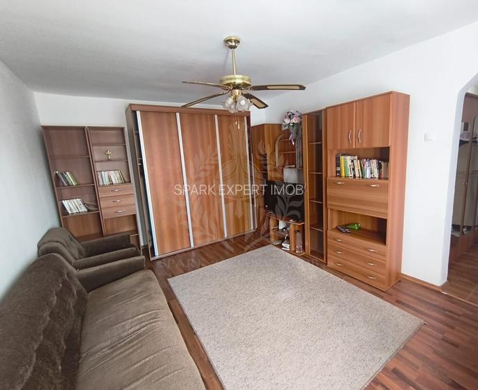 2 CAMERE // SALA SPORTURILOR // MOBILAT SI UTILAT - 2