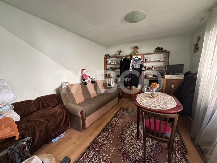 Casa de vanzare 5 camere 76 mpu 780 mp teren liber Comuna Mandra - 4