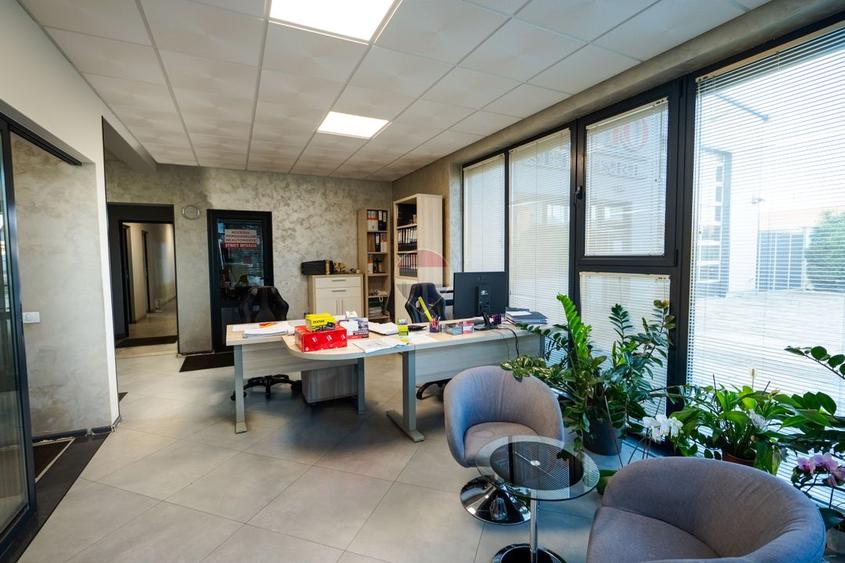 Vânzare Complex industrial  – 3.037 mp teren, 4 hale - 1400 mp Beiuș