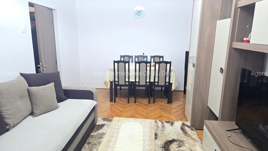 Inchiriez apartament 3 camere decomandat in Deva, zona ultracentrala (I. Maniu), - 2