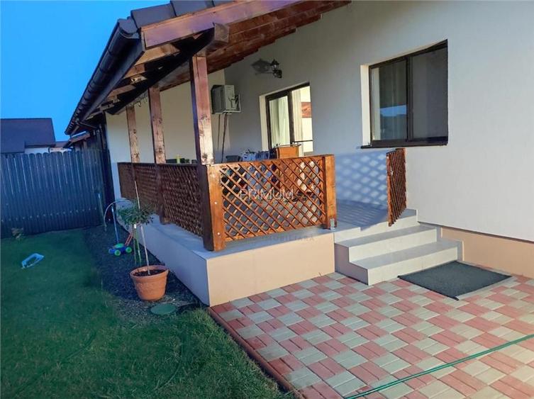 Duplex pe parter - bucatarie mobilata- toate utilitatile. - 6