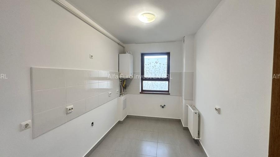 Apartament de vanzare 2 camere decomandat zona Coresi - 4