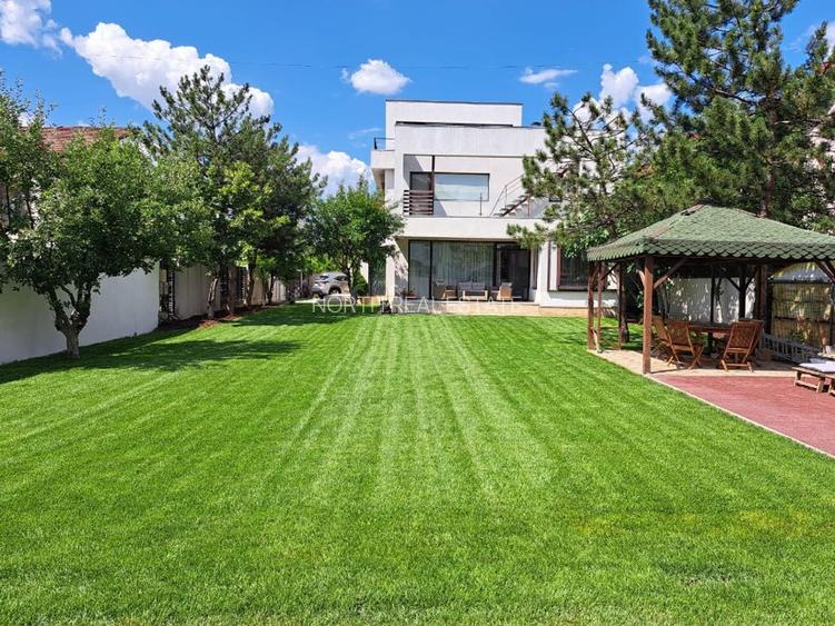 Family Living | 4BR Individual Villa with 700 sqm Private Garden - 2