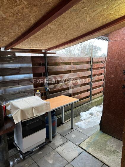 Teren 445 cu fundatie de casa mare + o Casuta locuibila moderna de 2 camere - 8