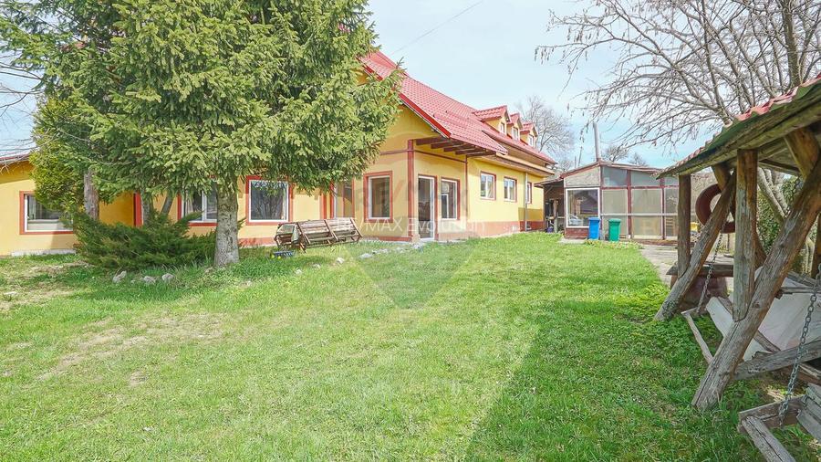 Comision 0% | Pensiune/Vilă 11 camere în Fundata - 48