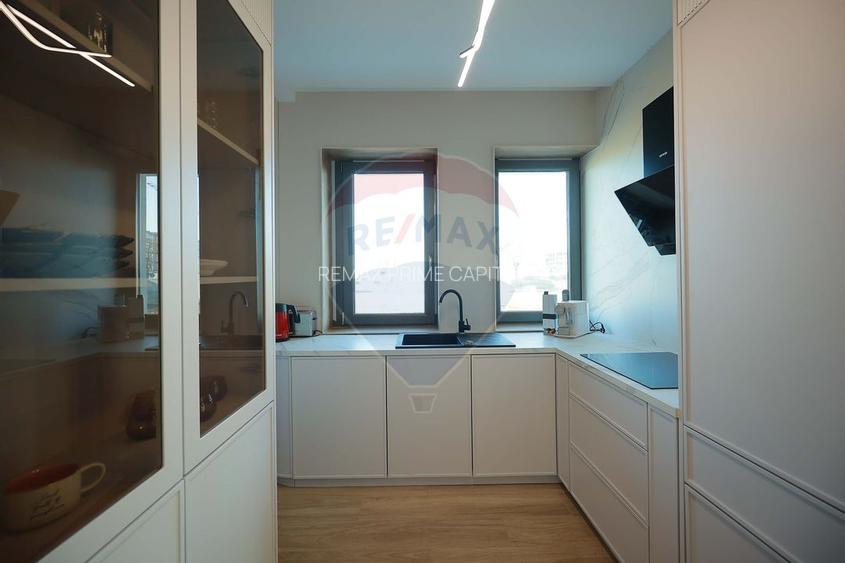 De vânzare Vilă cu 8 camere în Sânmartin, 290 mp util, teren 1100 mp - 31