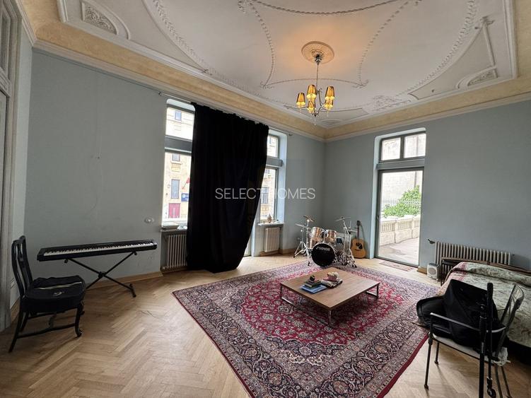 Vila istorica de vanzare in zona *Unirii* | 21 camere | curte, garaj - 12