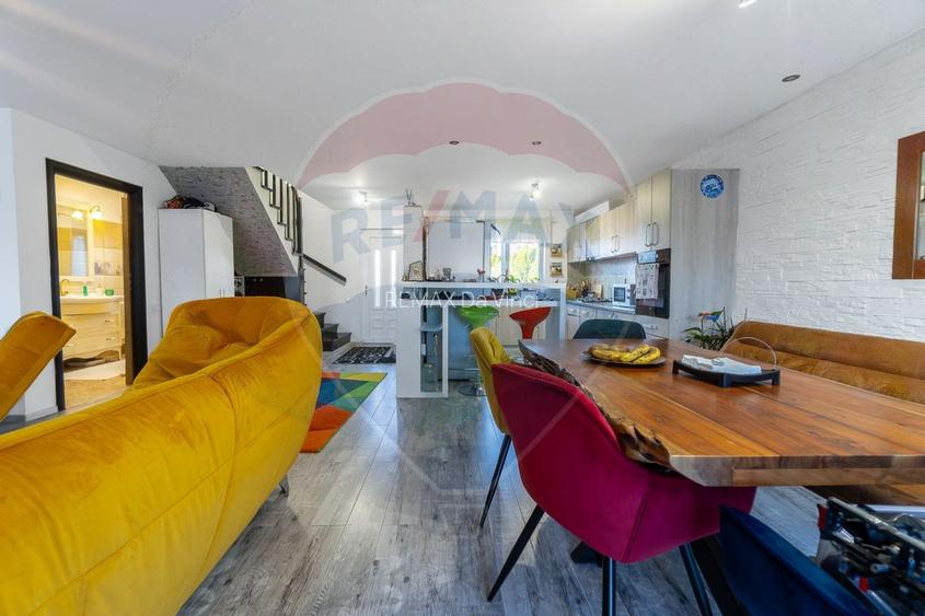 Casă / Vilă cu 4 camere de vânzare în zona Central - 25