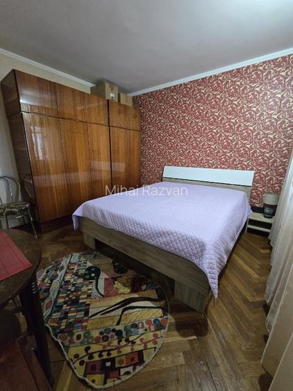 Apartament 3 camere, decomandat, etaj 3/4, mobilat, centrala gaz, termen lung - 3