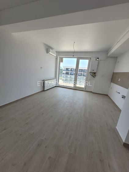 Comision 0% ! 2 camere - resort cu gym, piscina rooftop, spa -71500 Euro - 2