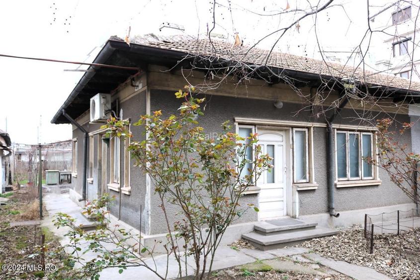 Gara - Spitalul CFR - Str. Scolii, casa din caramida, teren 380 mp! - 10