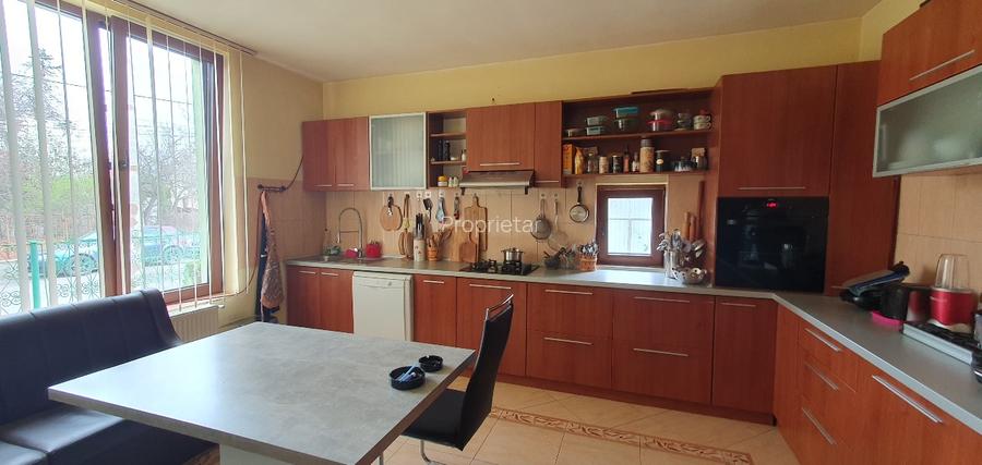 Proprietar vând casă individuală pe colț în zonă liniștită - 6