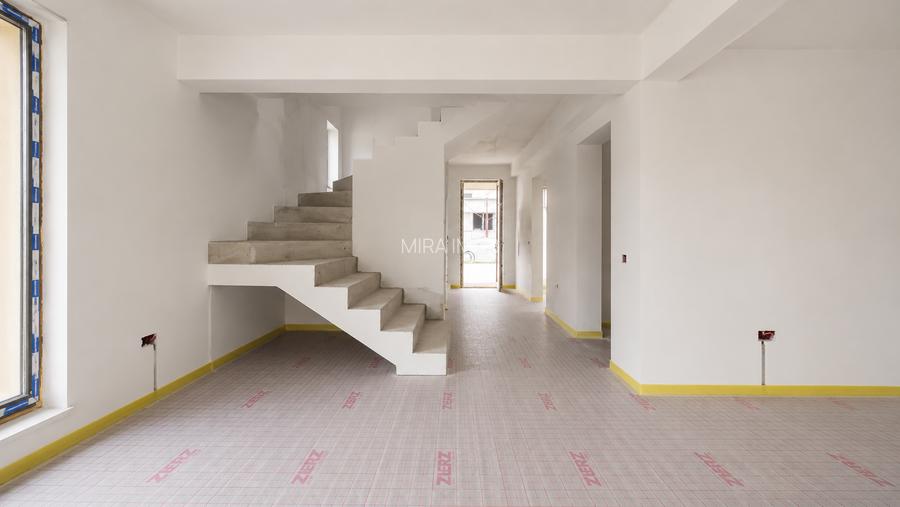 Vilă spațioasă P+E+M, 4 camere + mansardă open space, în complex privat - 4