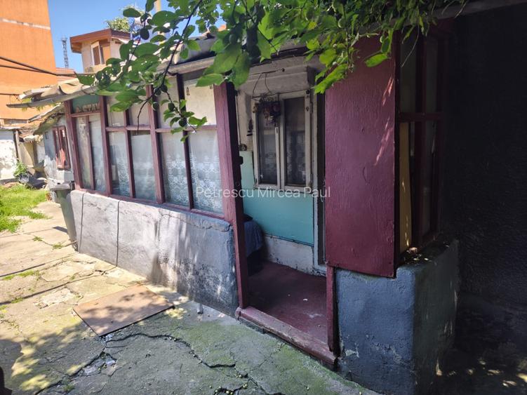 Casă bătrânească cu teren de vânzare – Constanța, cartier Palas - 4