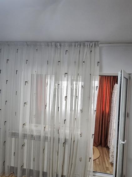 Apartament 2 camere, decomandat, zona Sud - 3