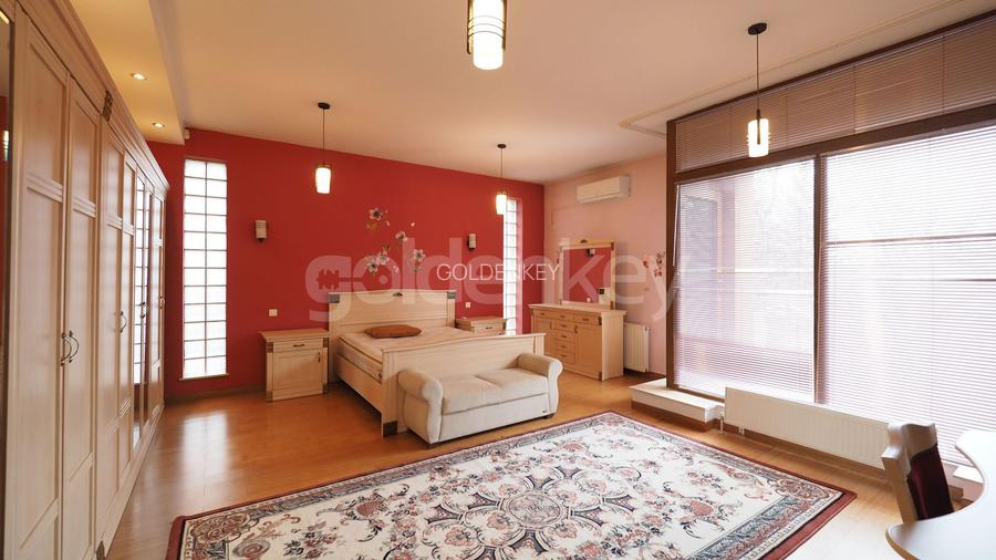 Vila spatioasa, partial mobilata cu acces facil - 15