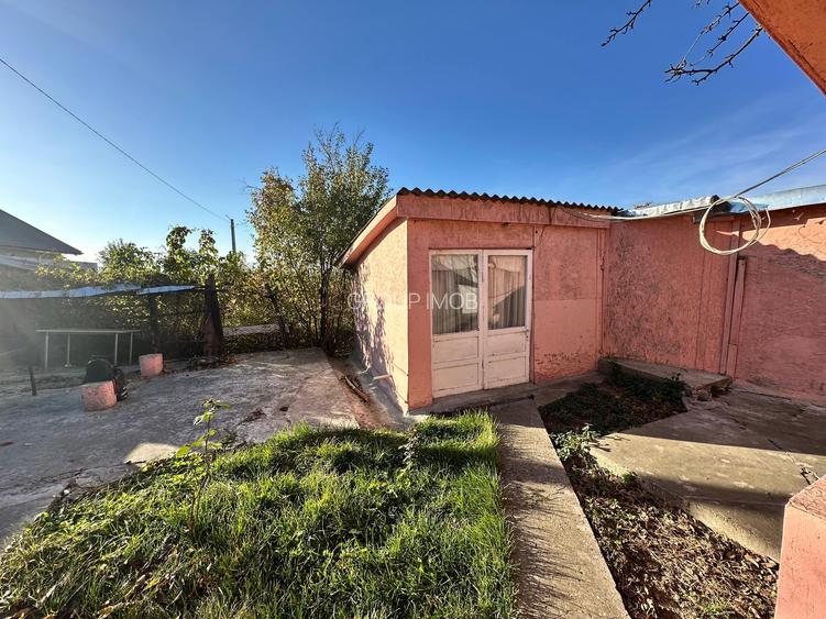 Vanzare teren 700mp cu casa batraneasca Tamasi , Bacau - 10