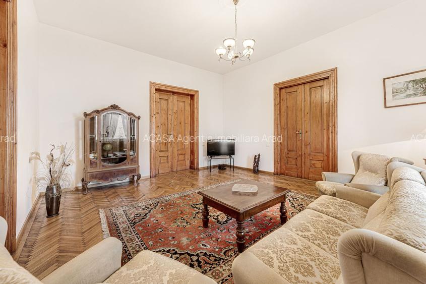 Bijuterie arhitecturală cu istorie. Confort modern, Ultracentral. - 9