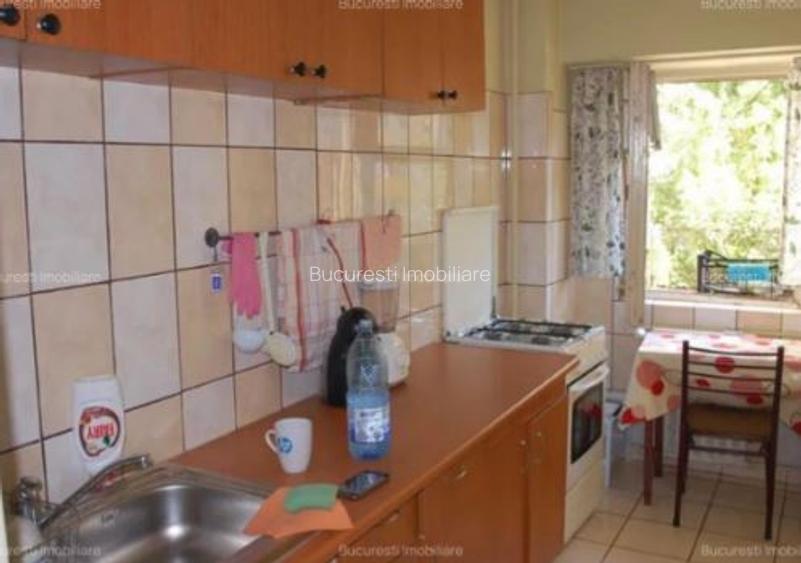 Garsoniera,B-dul Lacul Tei,bl.reabilitat,et.3/10,DECOMANDATA,Amenajata,Libera - 3