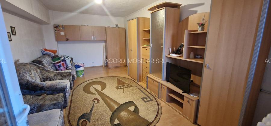 Garsonira decomandata, etaj intermediar, bloc cu lift. - 2