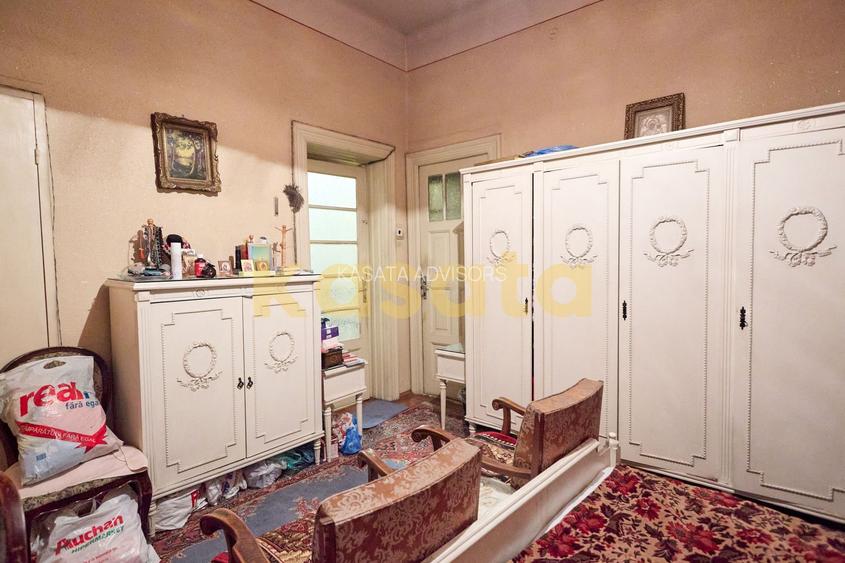 CASĂ CLASICĂ DE VANZARE CU POTENȚIAL PREMIUM ÎN ZONA 1 MAI - 8