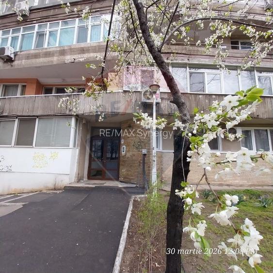 Giulesti - Vanzare apartament 3 camere - Spațios, luminos, balcon mare - 17