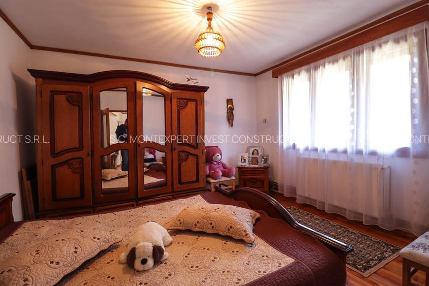 Apartament 4 camere de vânzare în Sinaia, zona Izvor – parter, curte - 6