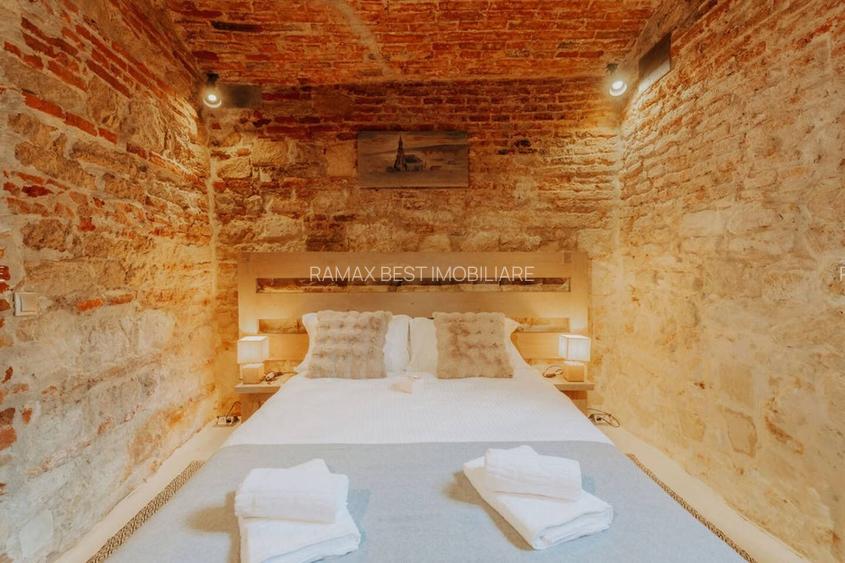 Apartament cu farmec istoric – 40 mp, parter, în centrul orașului - 14