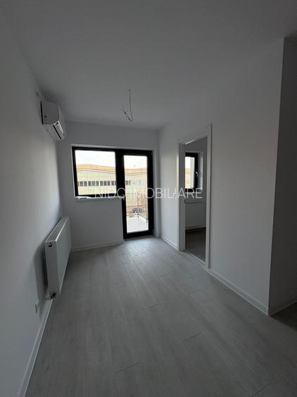 Garsoniera 40 mp. - Loc De Parcare Subteran - Hils Republica - Metrou - 8