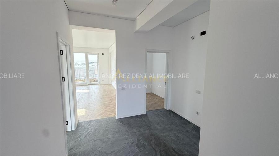 Casa Individuala - 4 camere - 2 bai - 371 mp teren - 7