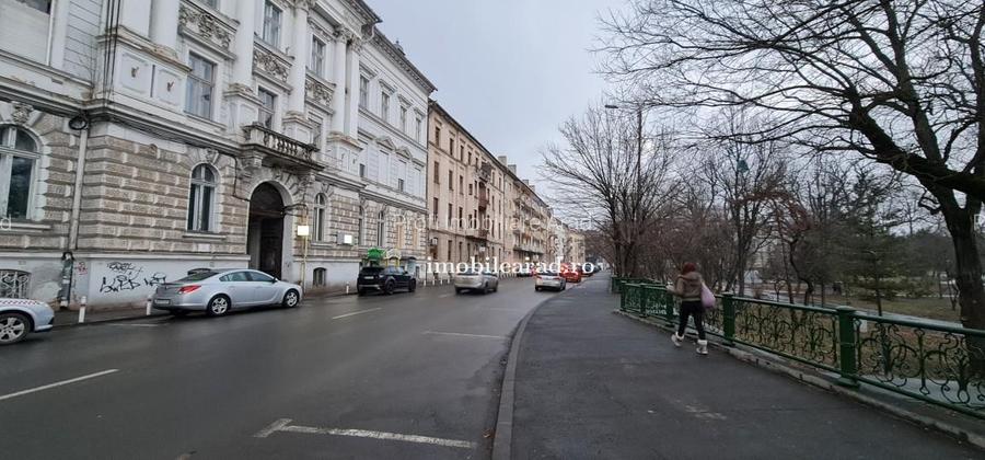 Apartament exclusivist km0, luxury class, 450 lei pe zi, max. 4 persoane - 34