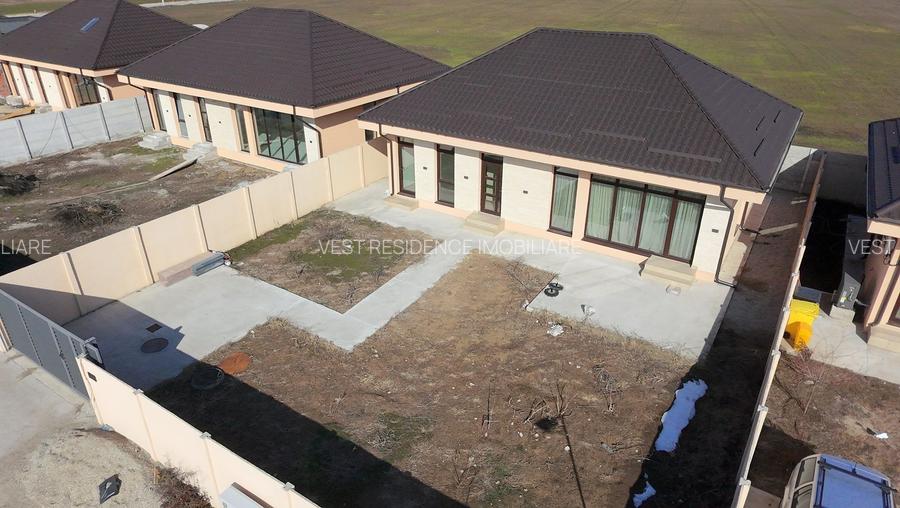 Complex de case individuale cu 4 camere, pe parter. Comision 0 - 16