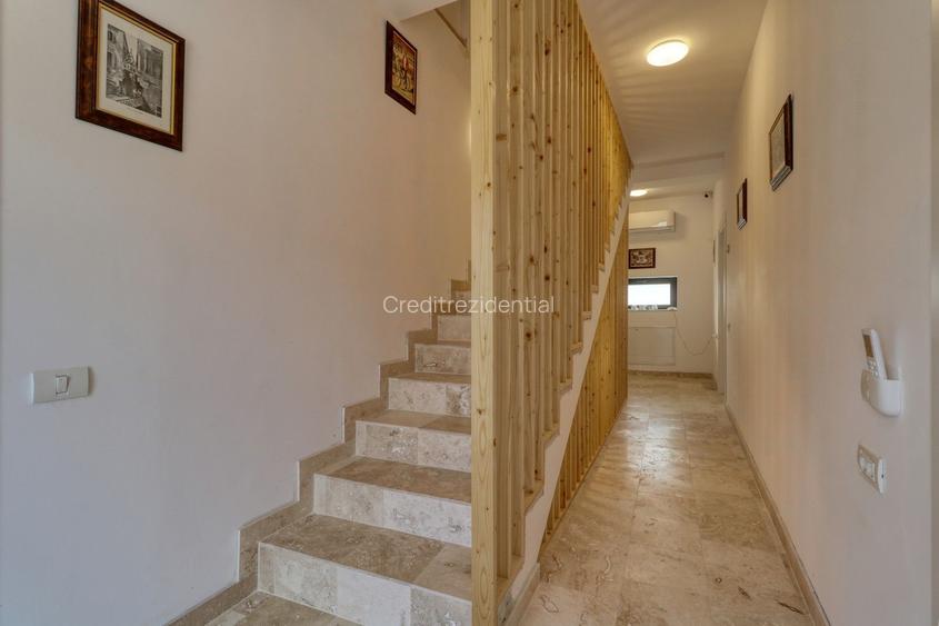 Vilă individuală- P+1+M | 19 camere | 400 mp utili/ 8 parcari - 10